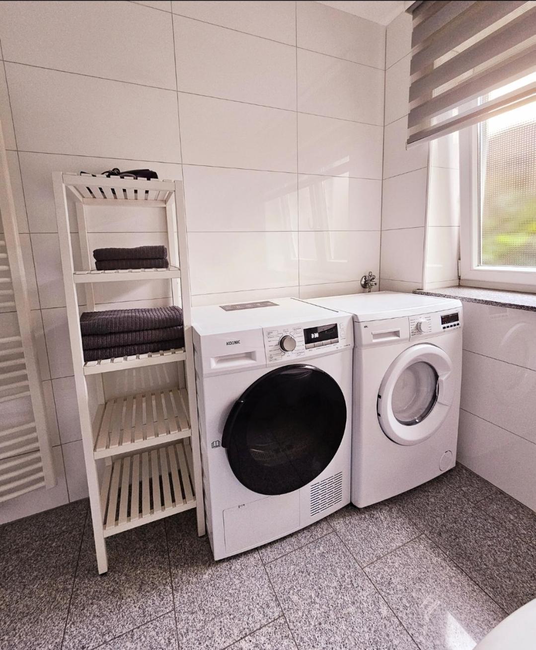 Ferienwohnung ジンスハイム エクステリア 写真